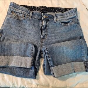 Levi's Jean CAPRI Sz 12